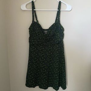 Green Floral Sweetheart Neckline Urban Outfitters Sundress